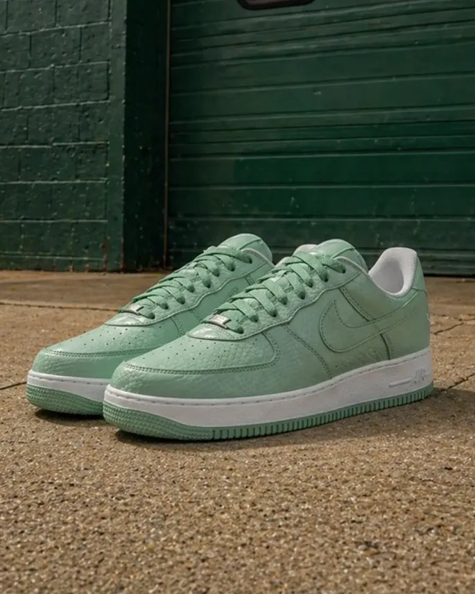 men's footwear